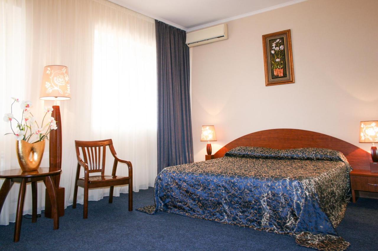 Rahat Hotel Aktav Dış mekan fotoğraf