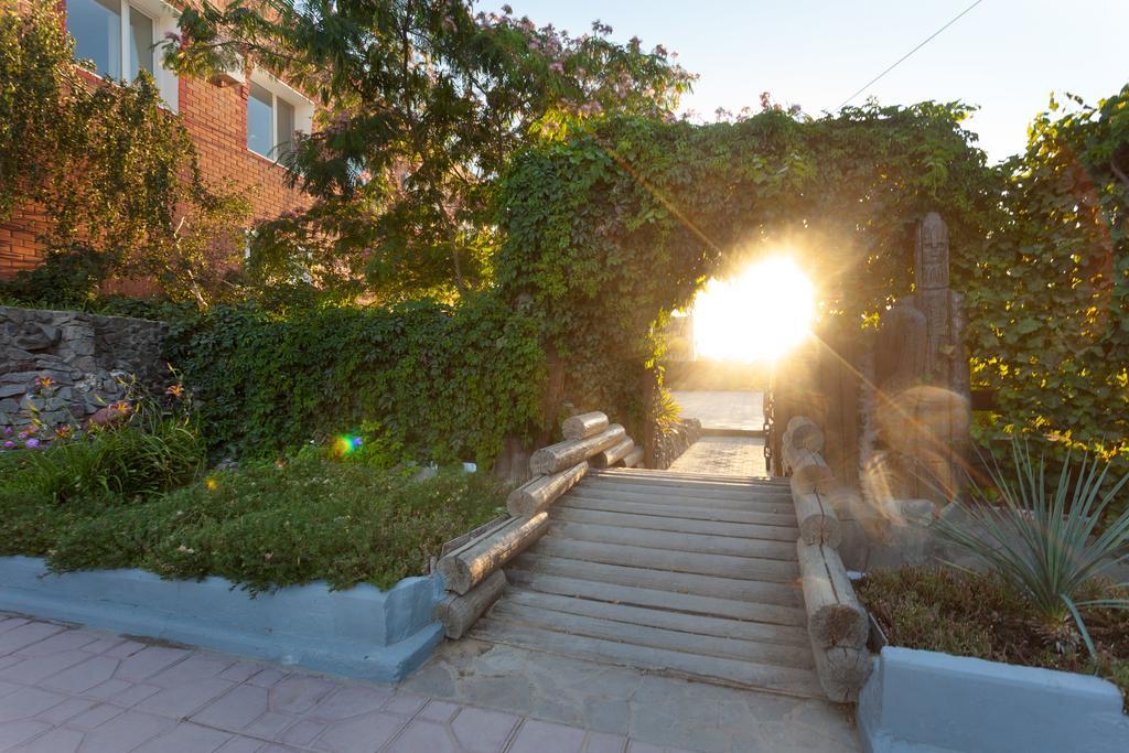 Rahat Hotel Aktav Dış mekan fotoğraf